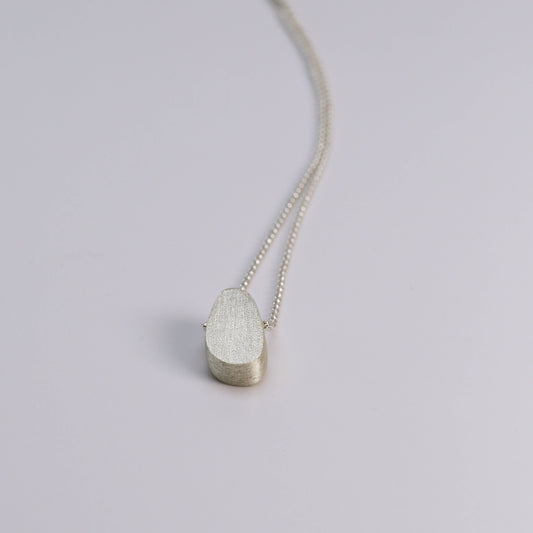 #BOULDER NECKLACE small
#Small boulder necklace
#Tiny stone pendant
#Minimalist boulder jewelry
#Small gemstone necklace
#Natural stone necklace
#Petite boulder necklace
#Tiny pendant necklace
#Raw stone jewelry
#Earthy small necklace
#Small rock pendant
#Simple boulder necklace
#Delicate gemstone necklace