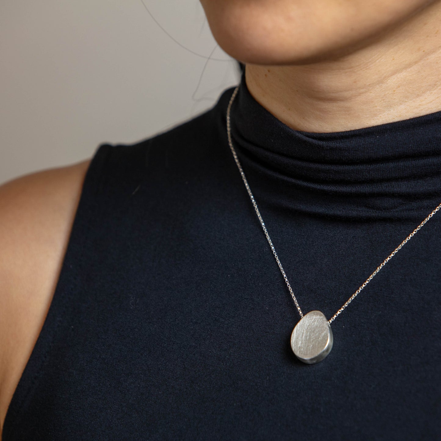BOULDER NECKLACE