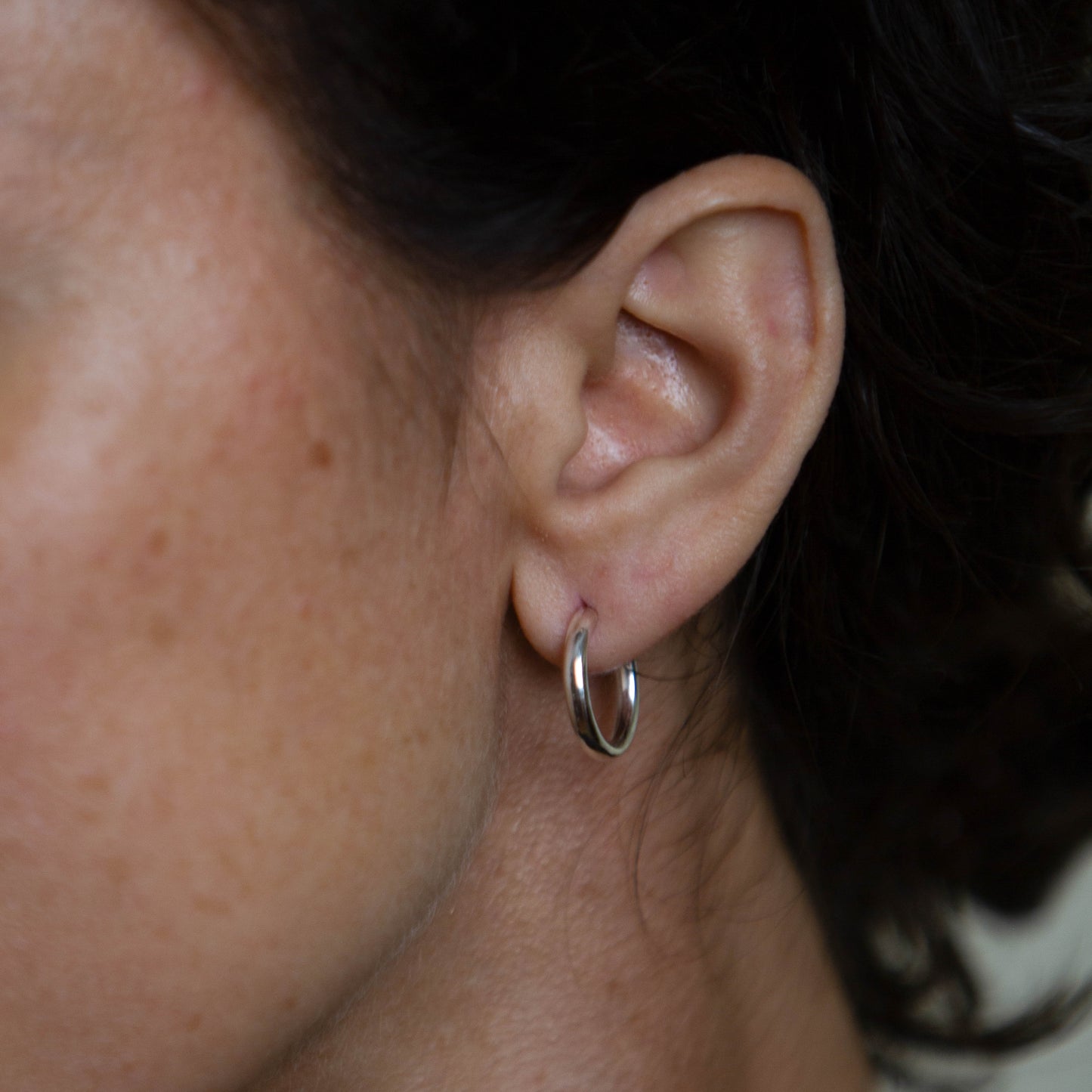CLASSIC HOOP EARRINGS