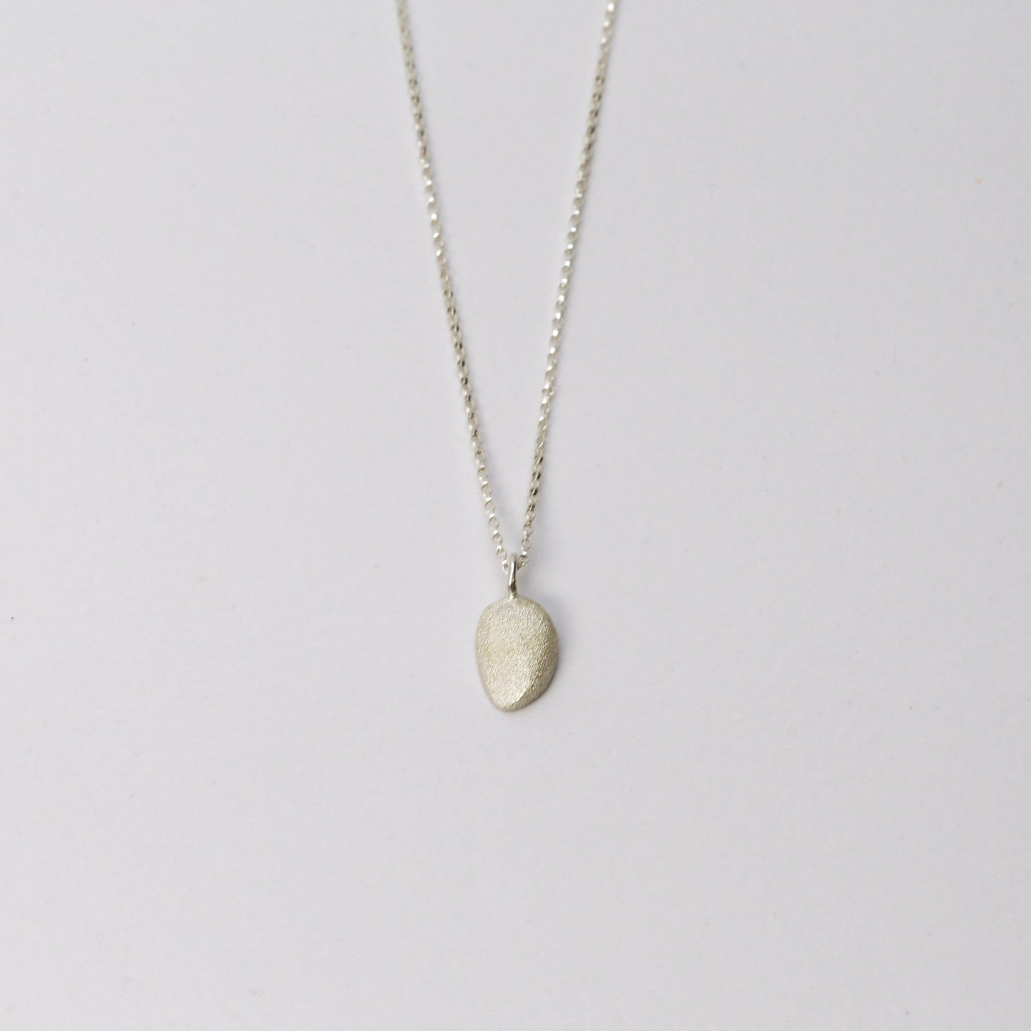 SARSEN NECKLACE