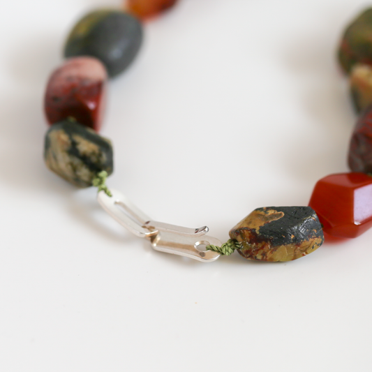 THE GILOT NECKLACE