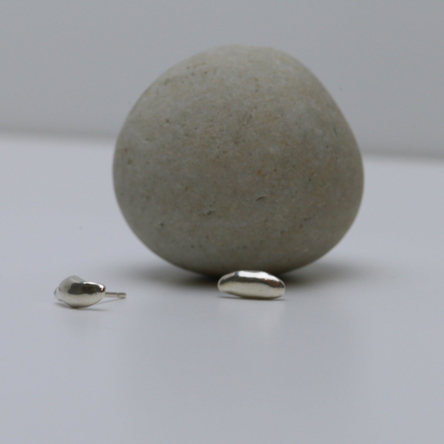 RIPPLE STUD EARRINGS