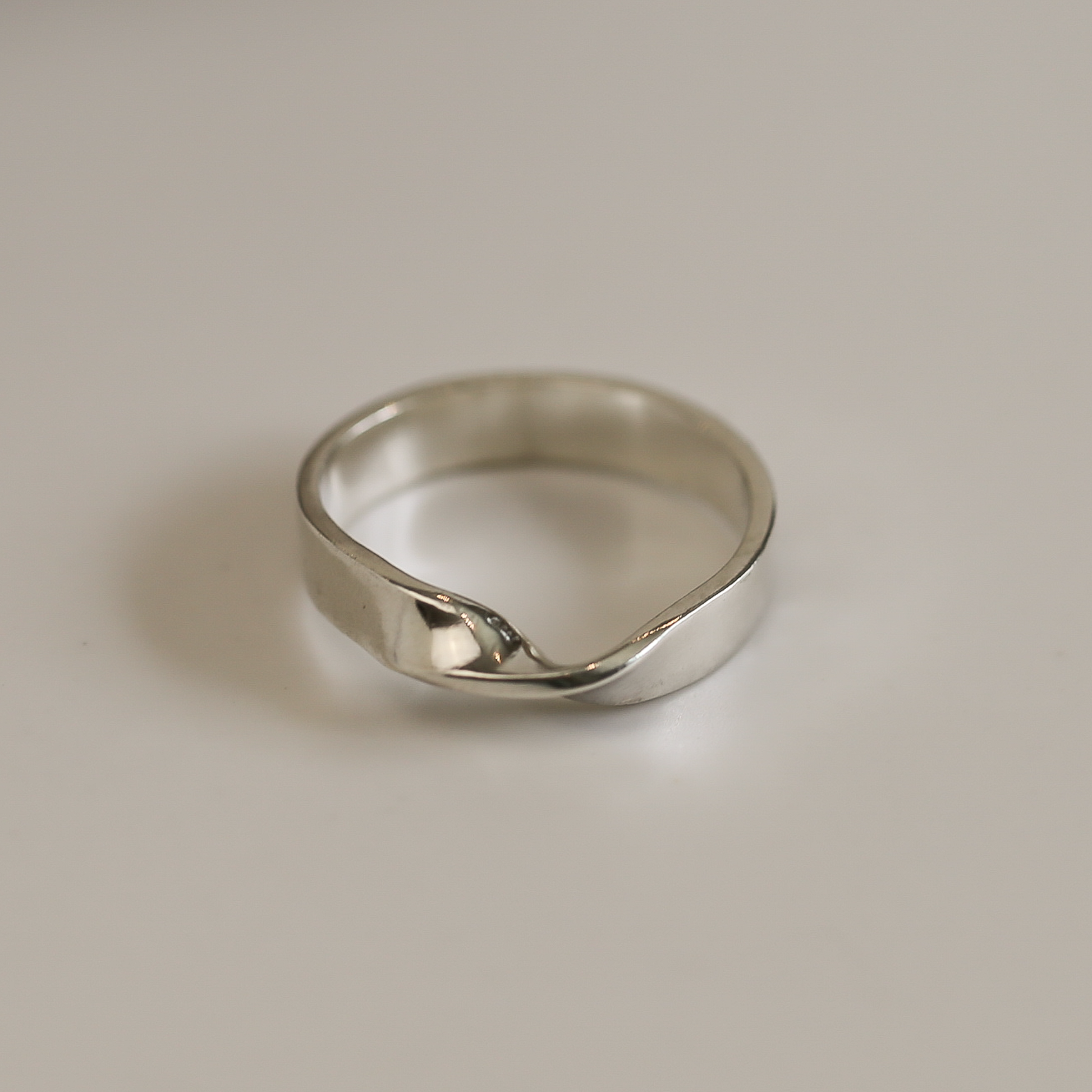 Twisted Rings wide