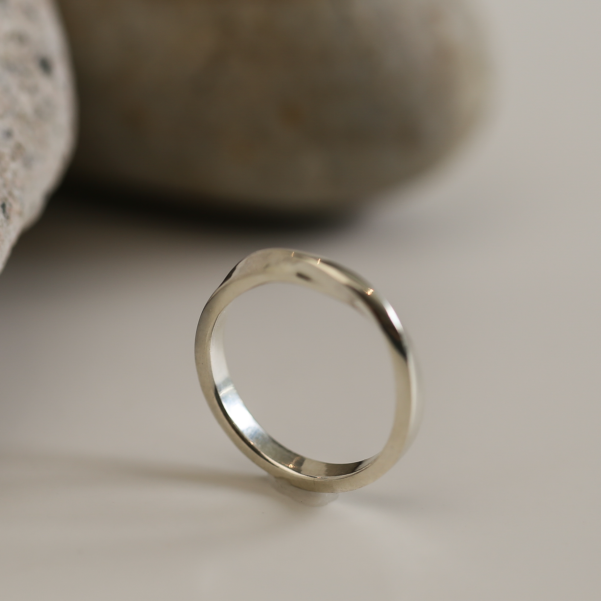 Twisted Ring Thin