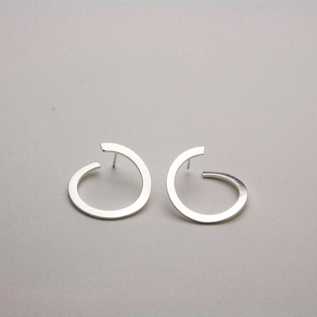 MOTION EARRINGS 4