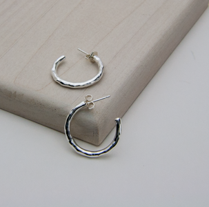 DIMPLE HOOP EARRINGS 1