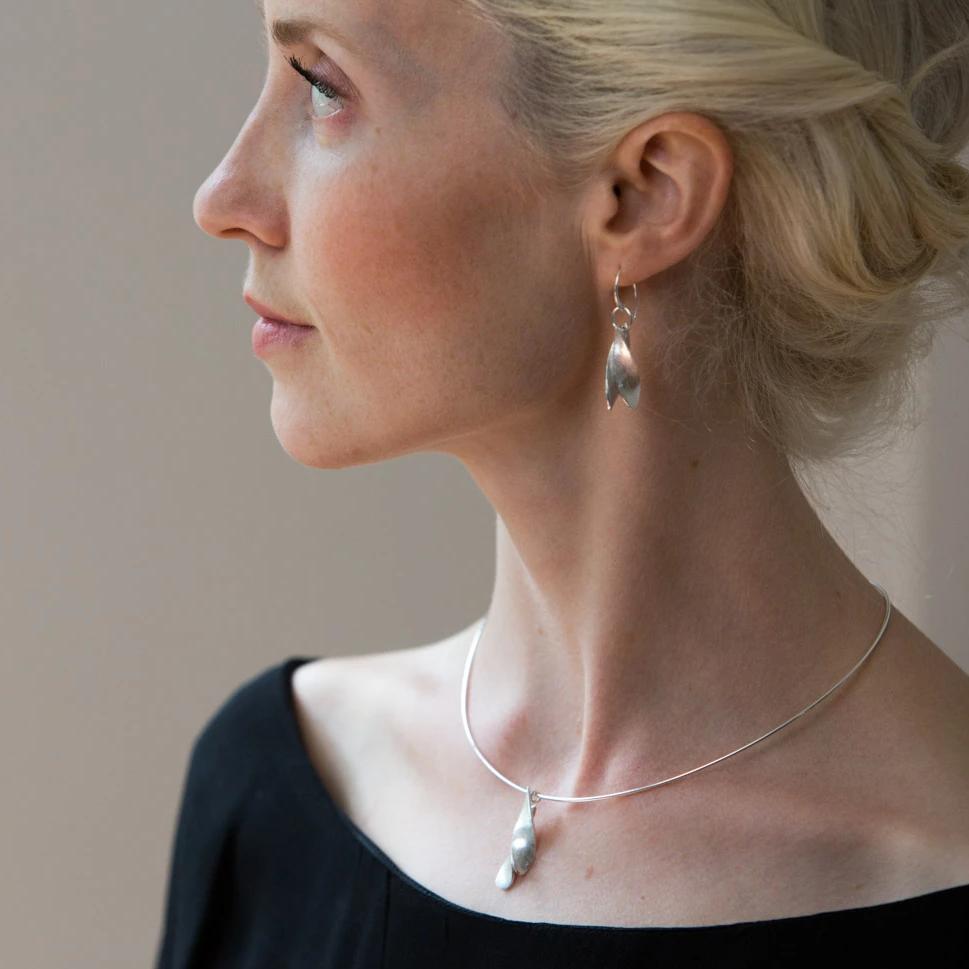 PETALS NECKLACE 4