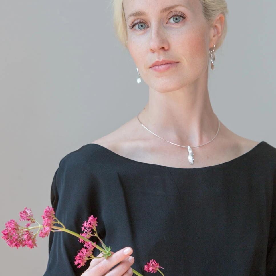 PETALS NECKLACE 2