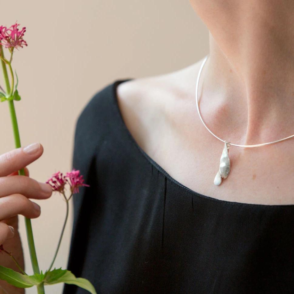 PETALS NECKLACE 5