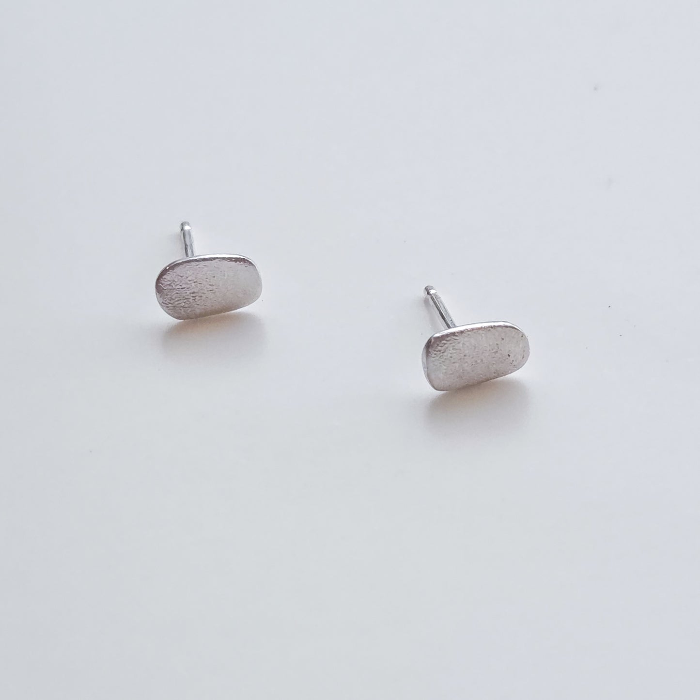 BRICK STUD EARRING