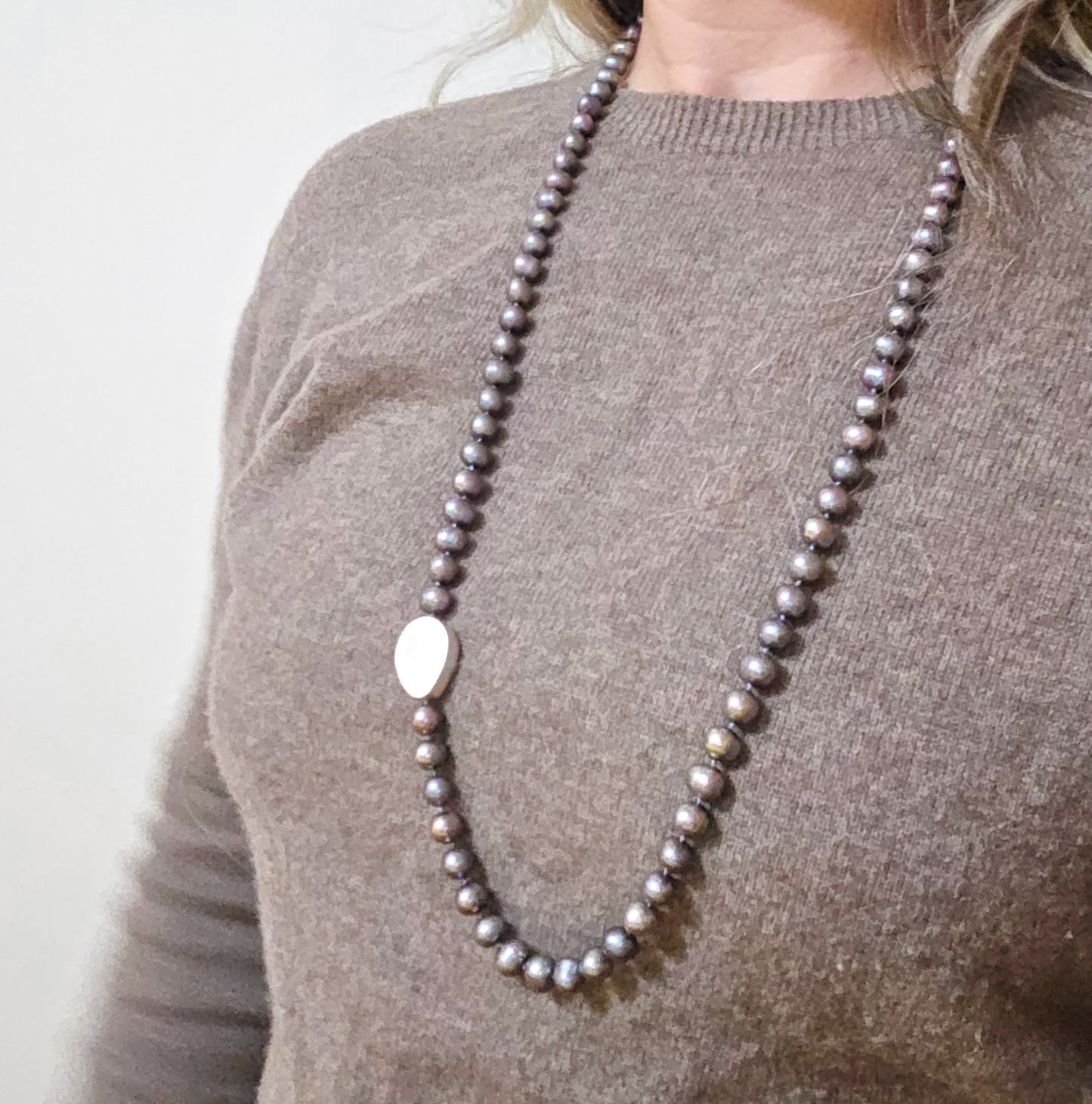 Lumin Pebble Path - Necklace