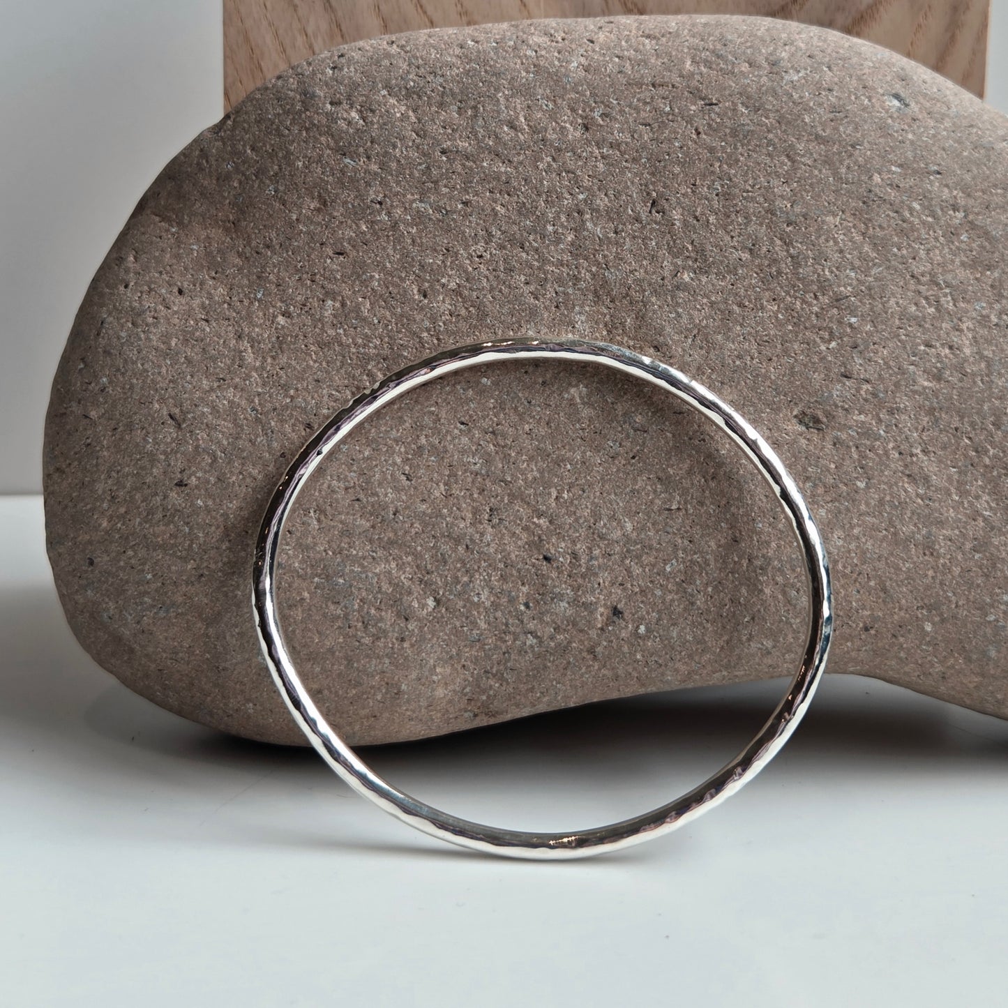 RIPPLE OVAL BRACELET