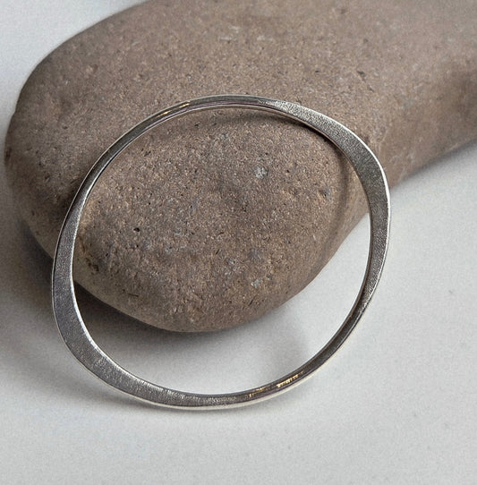 VESICA BANGLE BRACELET