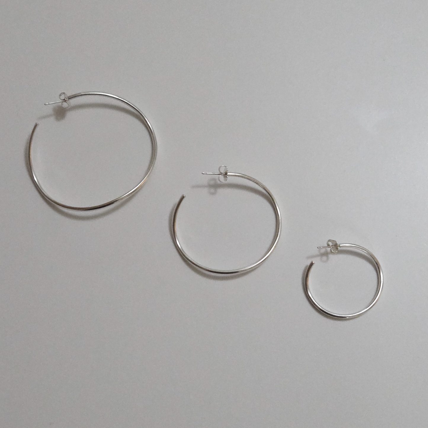 WOBBLE HOOP EARRINGS