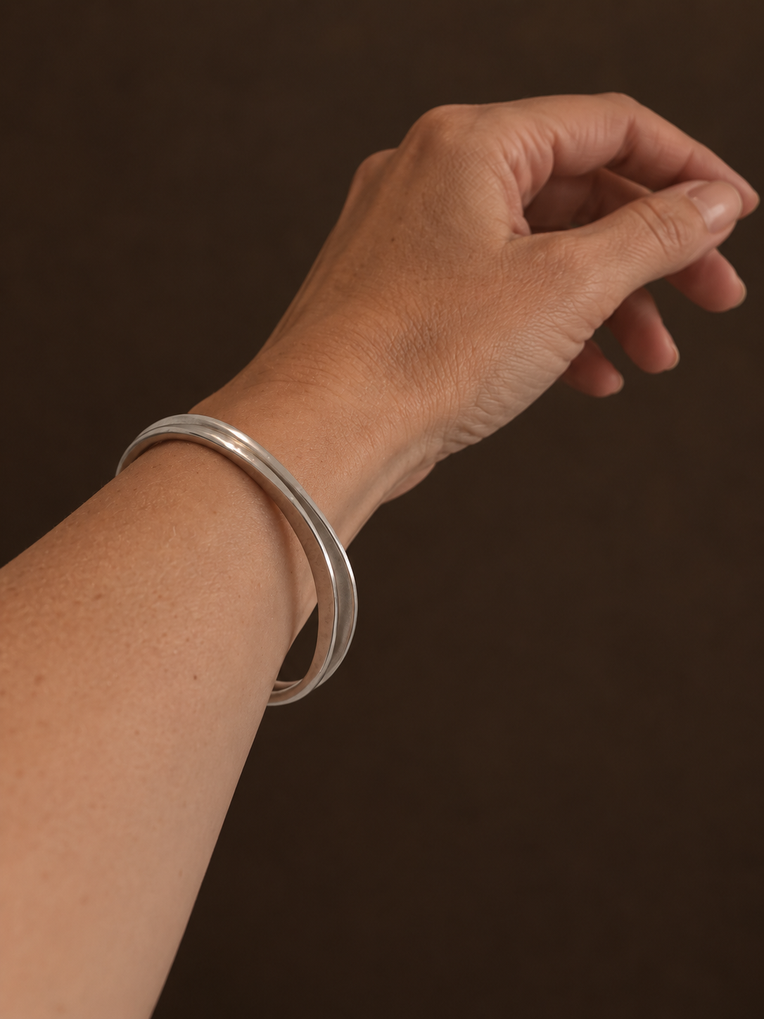 VESICA BANGLE BRACELET