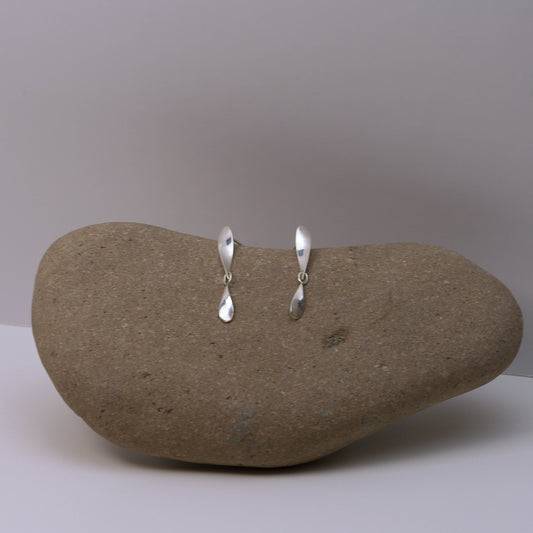 DROPLETS EARRING