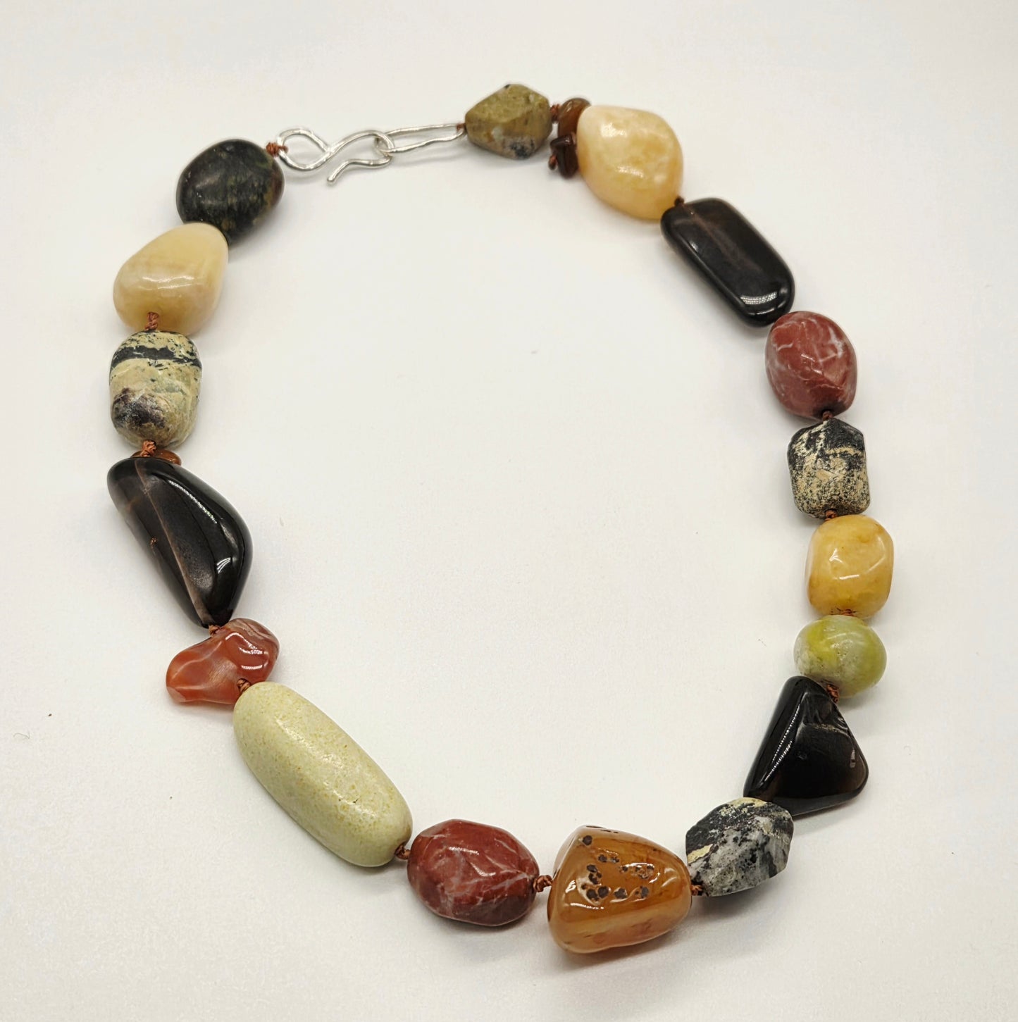THE GILOT NECKLACE