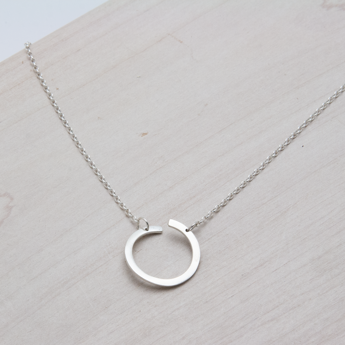 MOTION NECKLACE - JewellerAJGreen